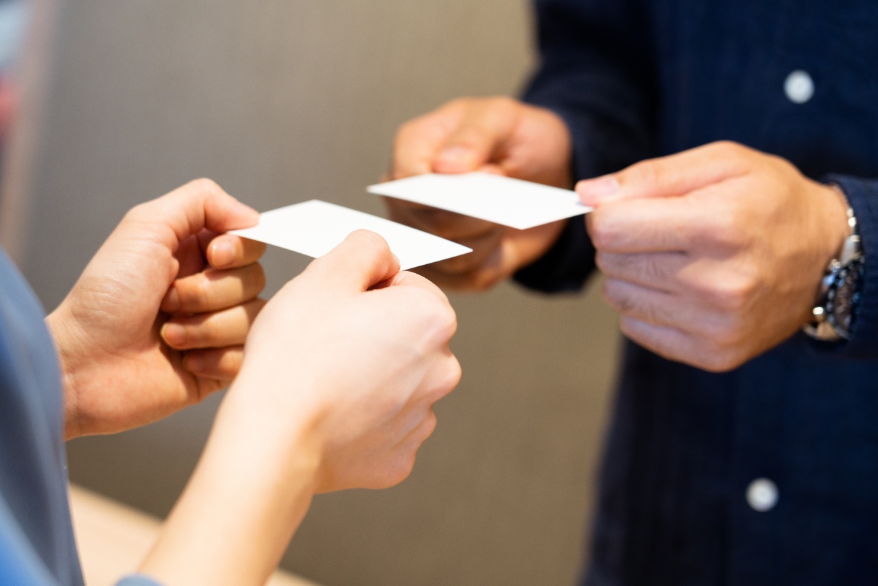 Exchanging of cards in Japanese business culture