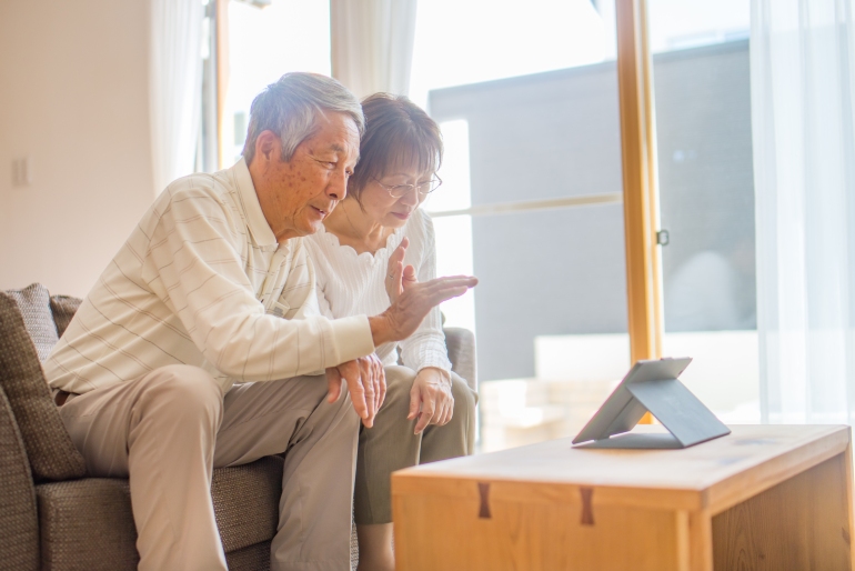 Targeting senior adult demographics with Japanese facebook ads